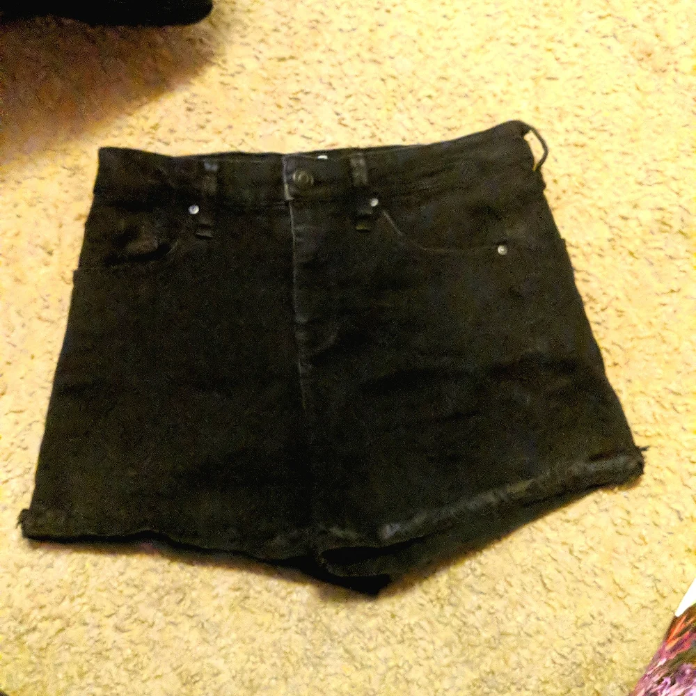 Shorts - Picture 1 of 1